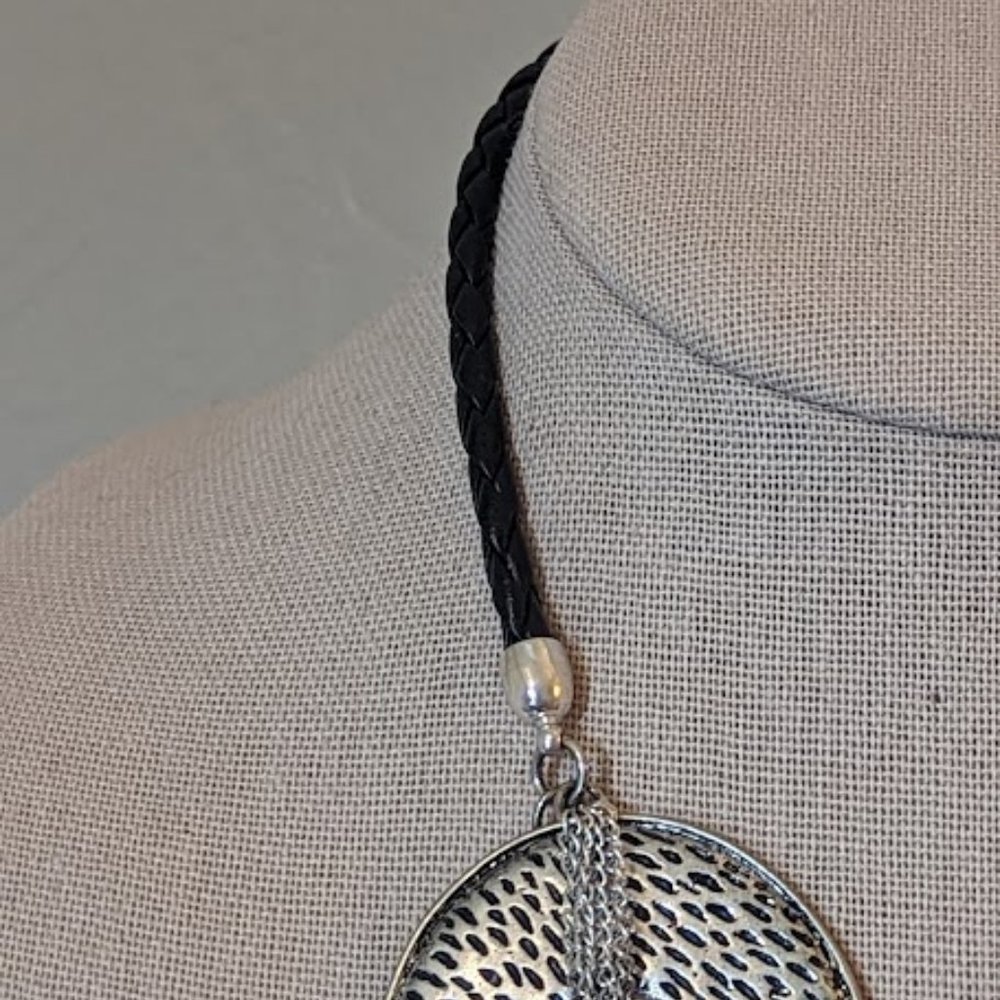 Premier Designs Common Thread Necklace - Picture 4 of 6